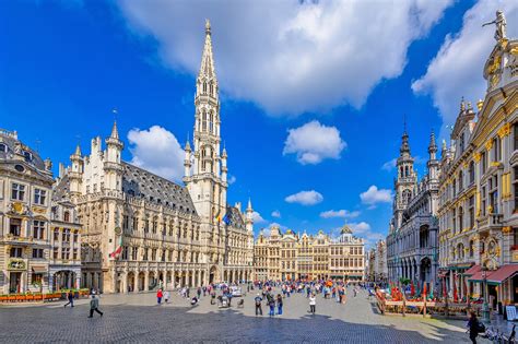 Ville de Bruxelles — Wikipédia.